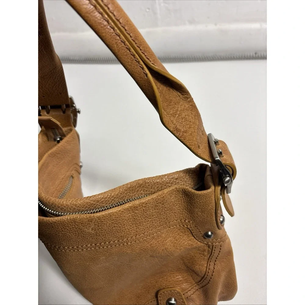 Via Sipiga 100% GOAT Leather Caramel Shoulder‎ Bag